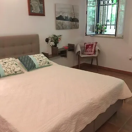 Апартаменти Goga Пула